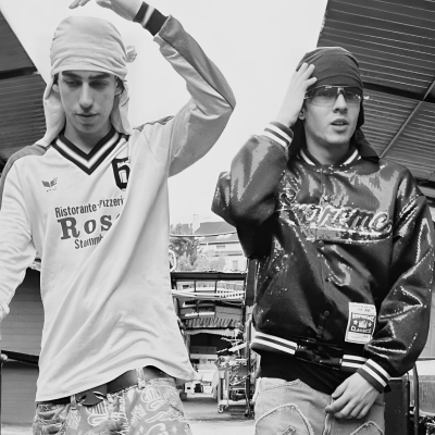 Ahojniki & Oak Ey