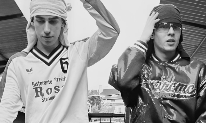 Ahojniki & Oak Ey