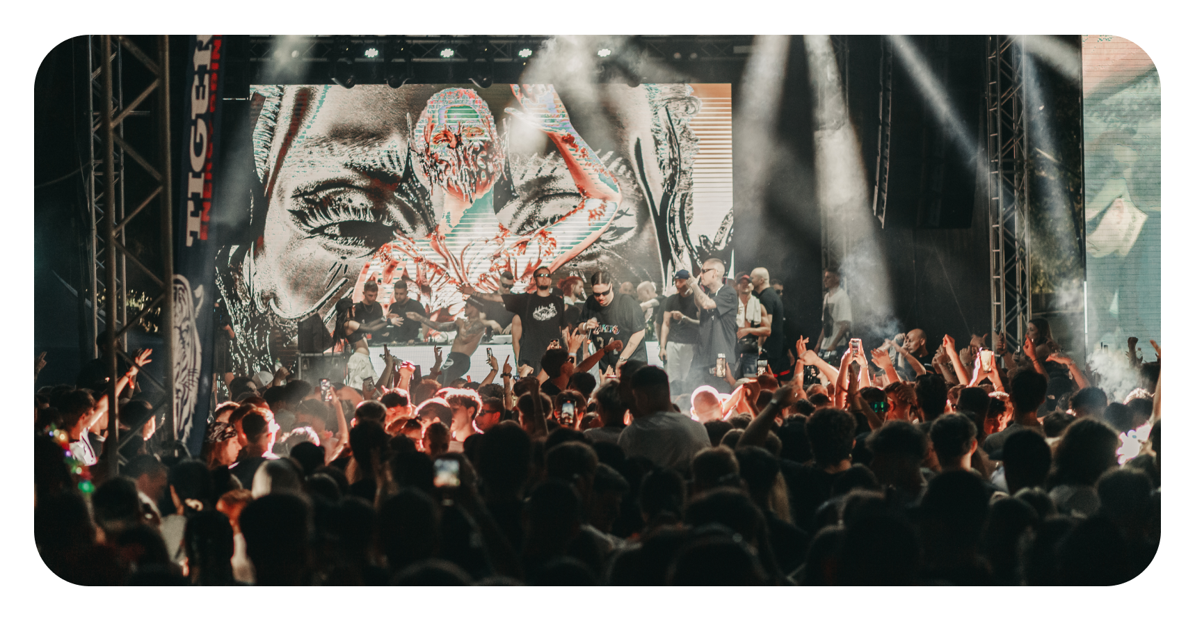 Špeciálna-Audio-Vizuálna-Show